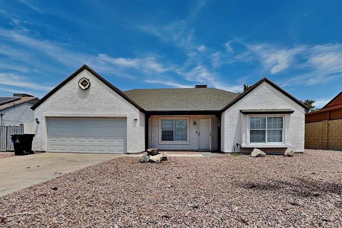 3-Bed House for Rent – 1102 E Utopia Rd, Phoenix, AZ