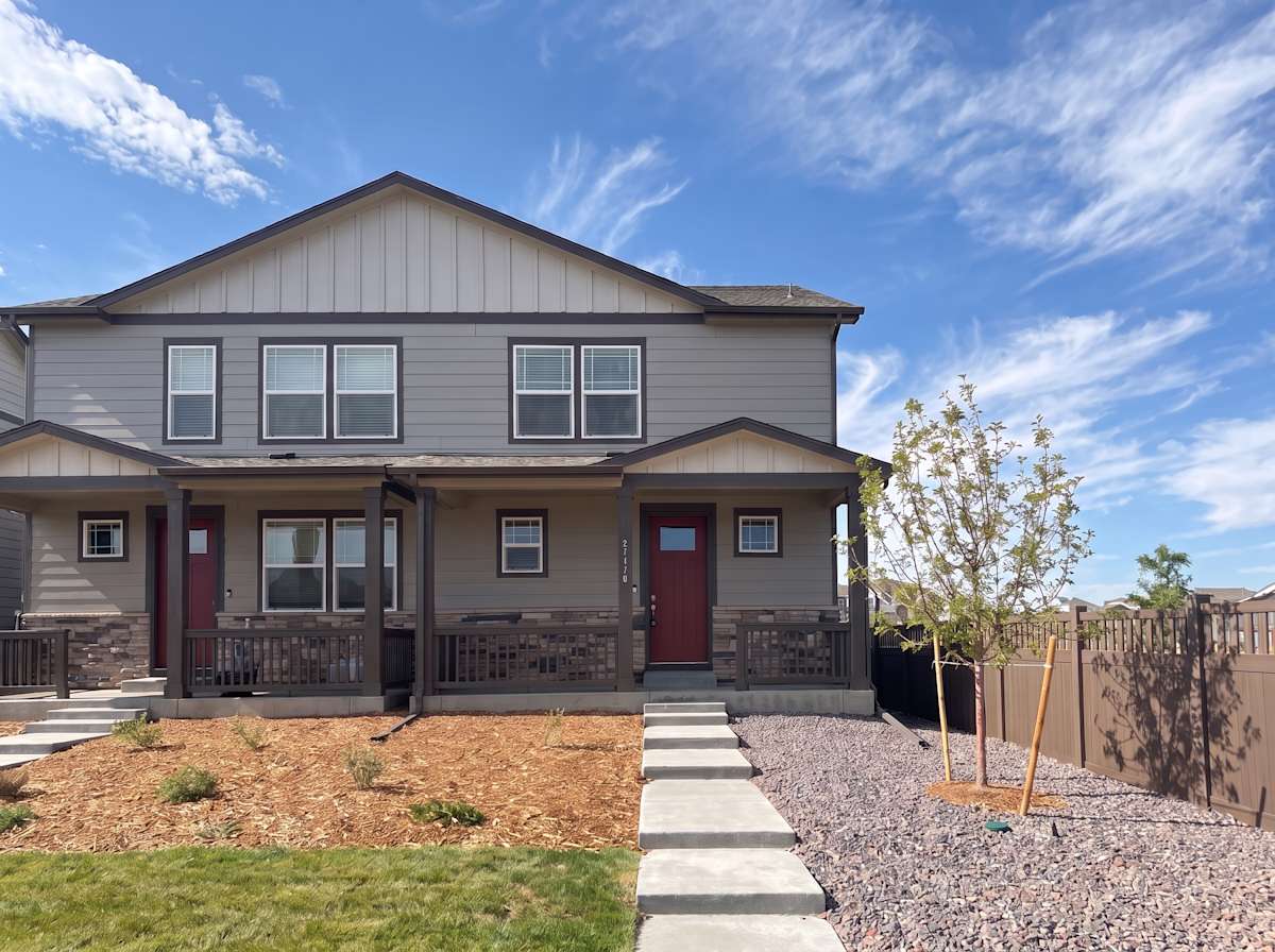 4-Bed House for Rent – 27470 E Maple Ave, Aurora, CO