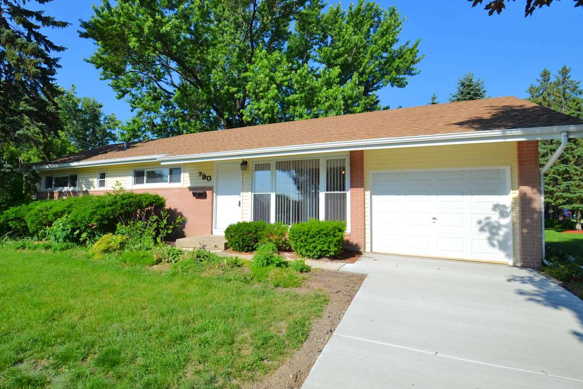 Affordable rental homes in Hoffman Estates, IL