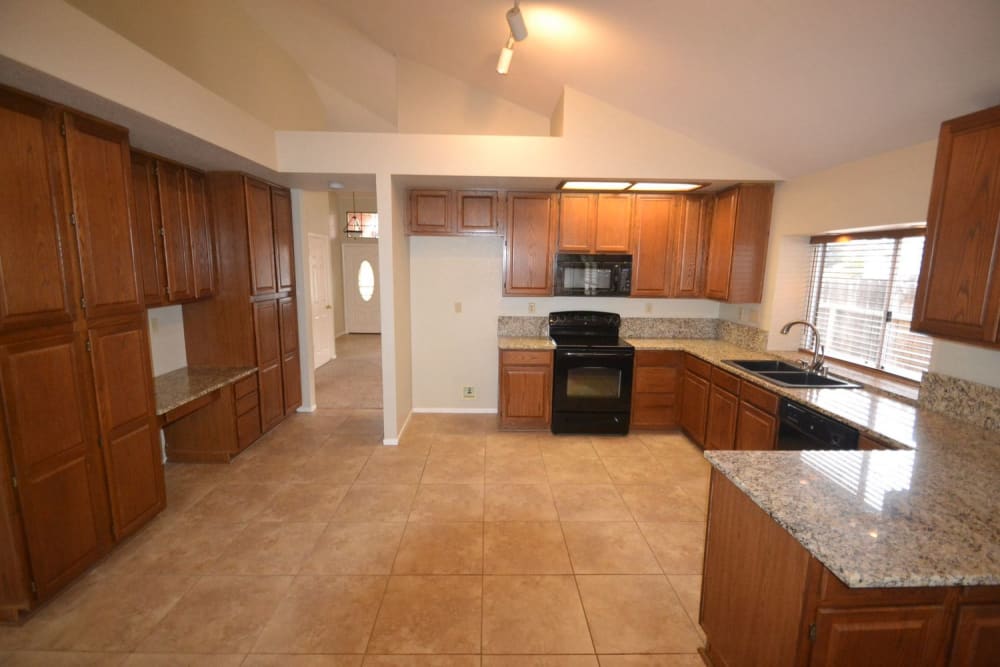 124 Oak Creek Ct, Vacaville, CA, 95687 Invitation Homes