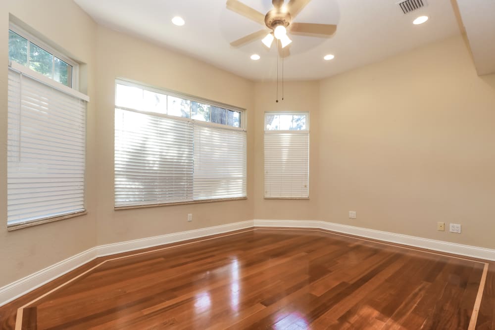 147 Brookside Ct, Palm Harbor, FL, 34683 Invitation Homes