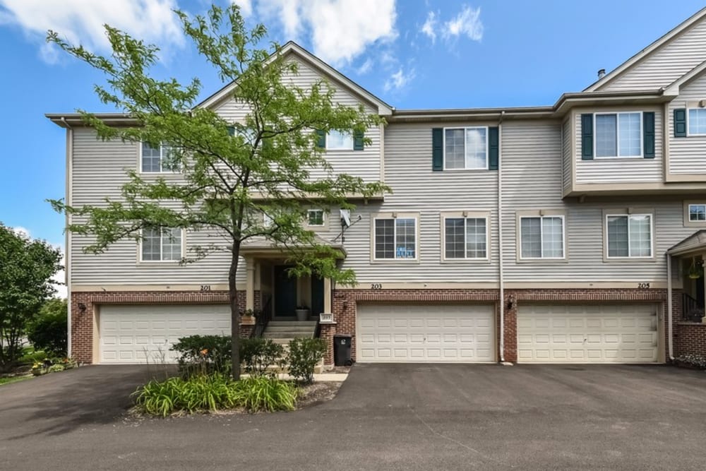 203 Monarch Dr, Streamwood, IL, 60107 Invitation Homes