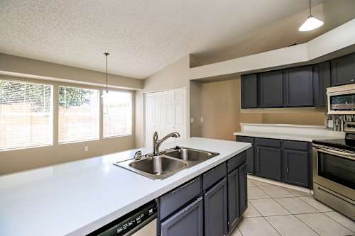 Western House 特別版 シーズンズグリーティング 2706 W Highland W St, Chandler, AZ, 85224 | Invitation Homes