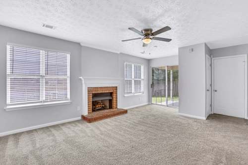 Western House 特別版 シーズンズグリーティング 5257 Windfield Glen Ct Nw, Lilburn, GA, 30047 | Invitation Homes
