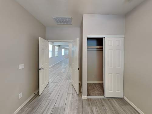 未開封☆マリオ・アゴスティーニ 運河沿いの家 5935 N 187th Ln, Litchfield Park, AZ, 85340 | Invitation Homes