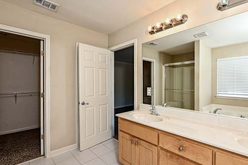 909 Lakeside Ct, Loganville, GA, 30052 | Invitation Homes