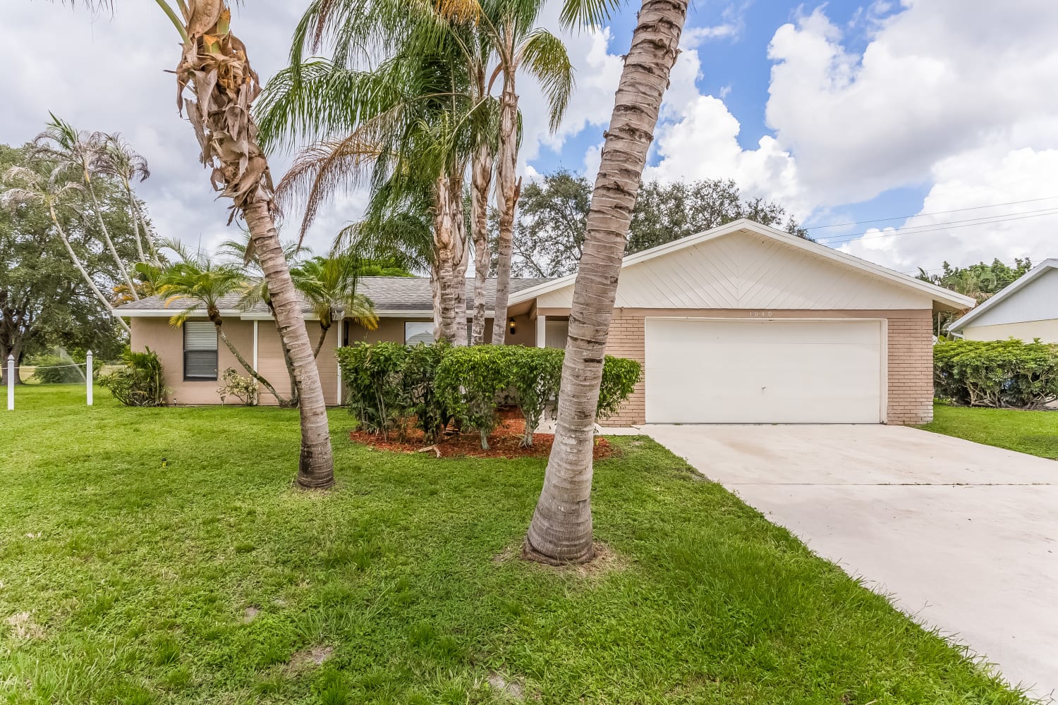 3-Bed House for Rent - 1040 Grandview Cir, Royal Palm Beach, FL