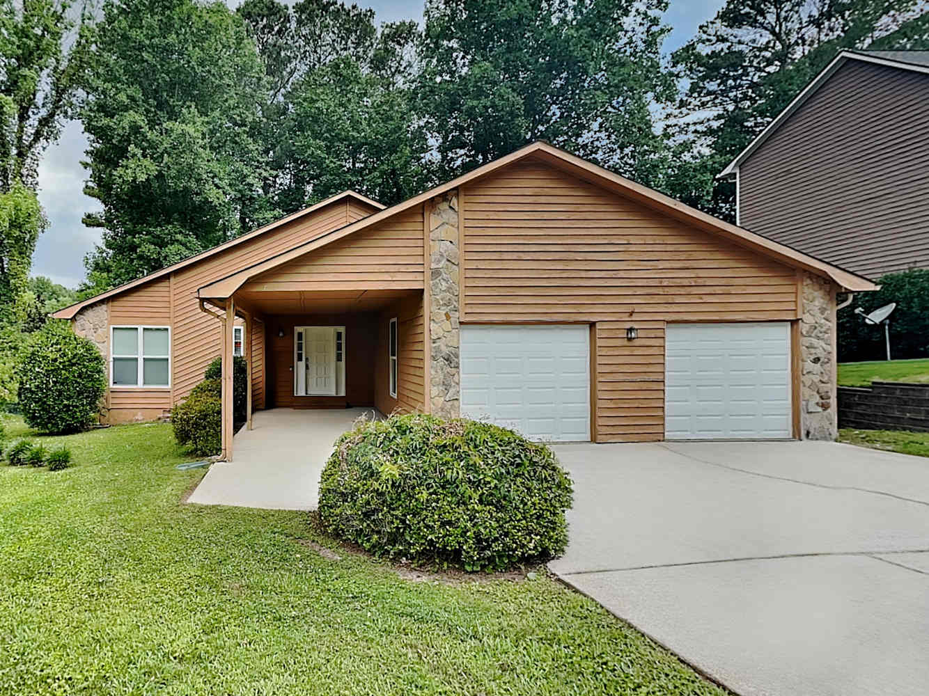 3-Bed House for Rent - 10850 Spotted Pony Trl, Alpharetta, GA