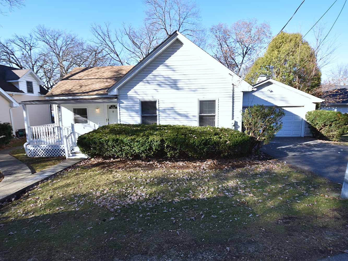 3-Bed Home at 1104 Lincoln Ave, Fox River Grove