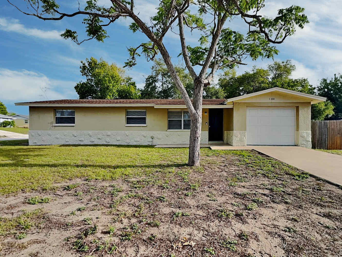 3-Bed Home in null, Tarpon Springs