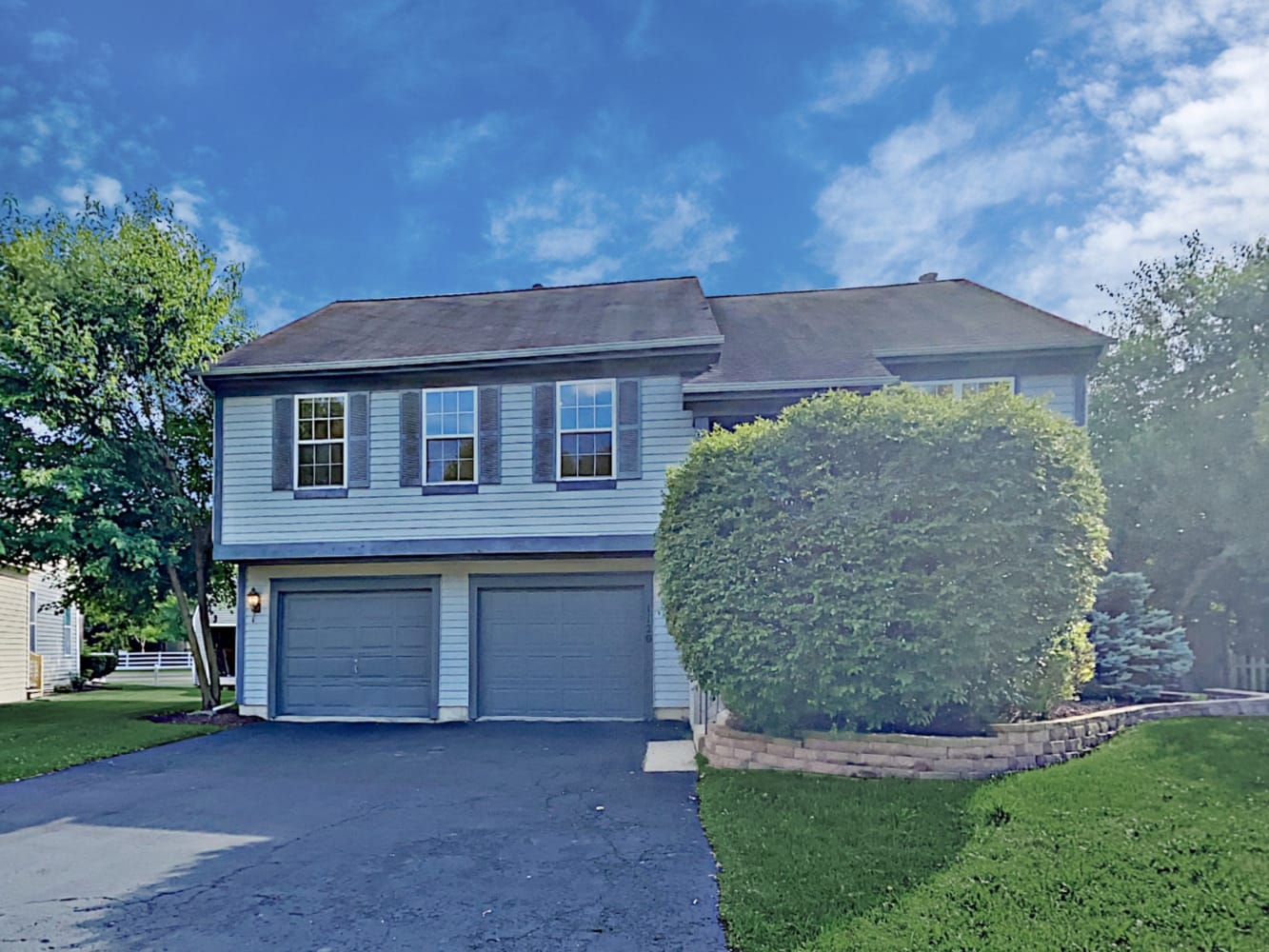 4-Bed House for Rent - 1120 Stonebridge Ct, Elgin, IL