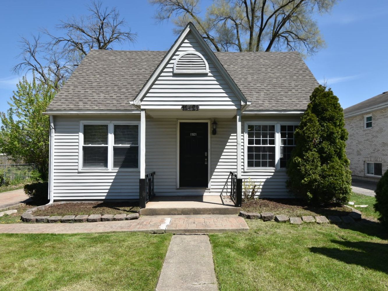 4-Bed Home at 11523 S Karlov Ave, Alsip