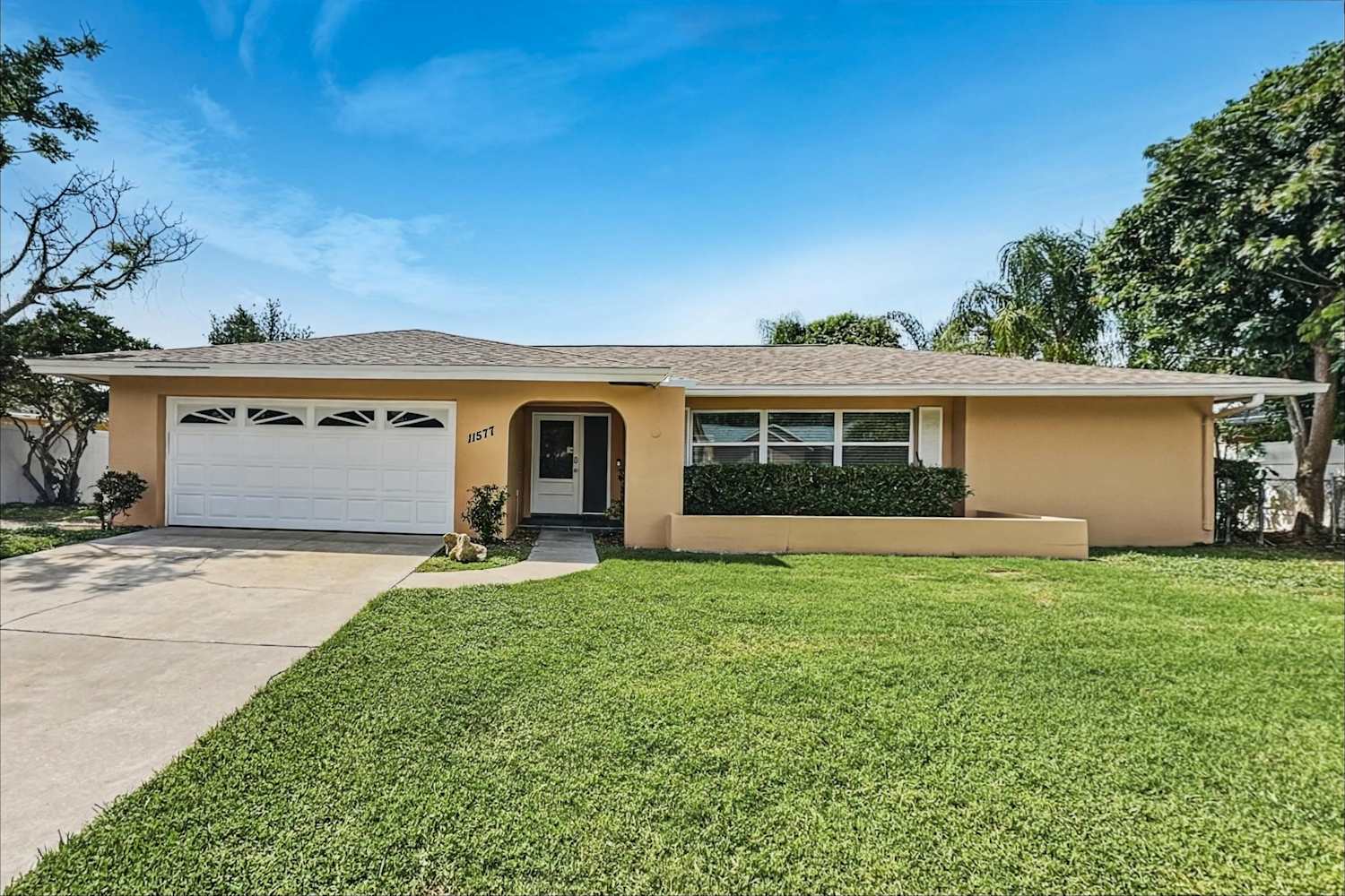 4-Bed House for Rent - 11577 Pine St, Seminole, FL