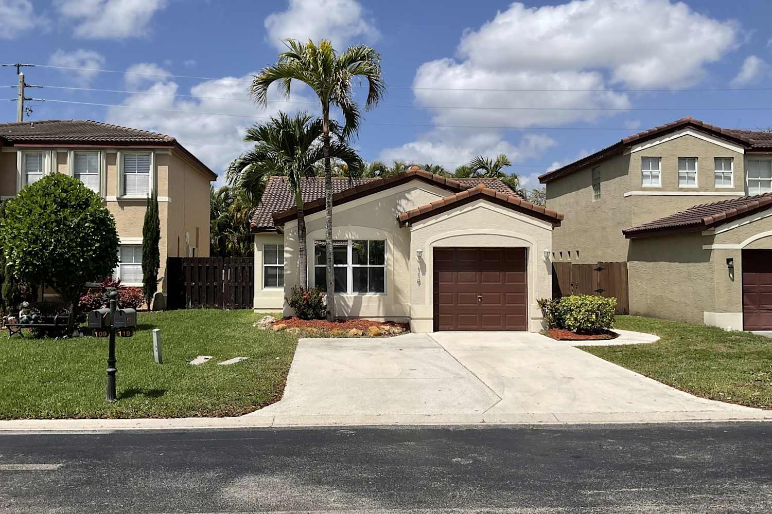 3-Bed House for Rent - 119 NW 44th Ter, Deerfield Beach, FL