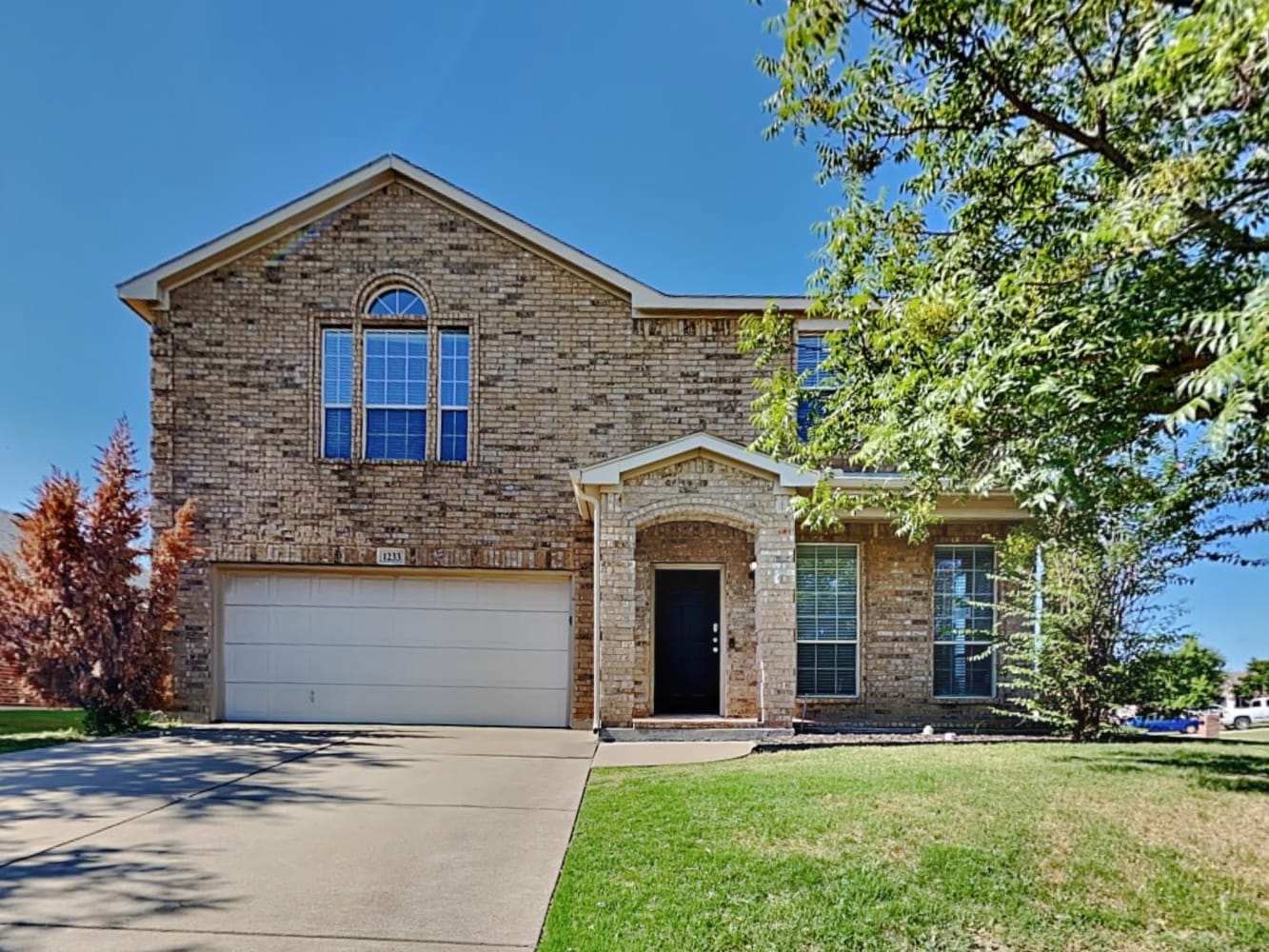 4-Bed House for Rent - 1233 Juniper Ln, Burleson, TX