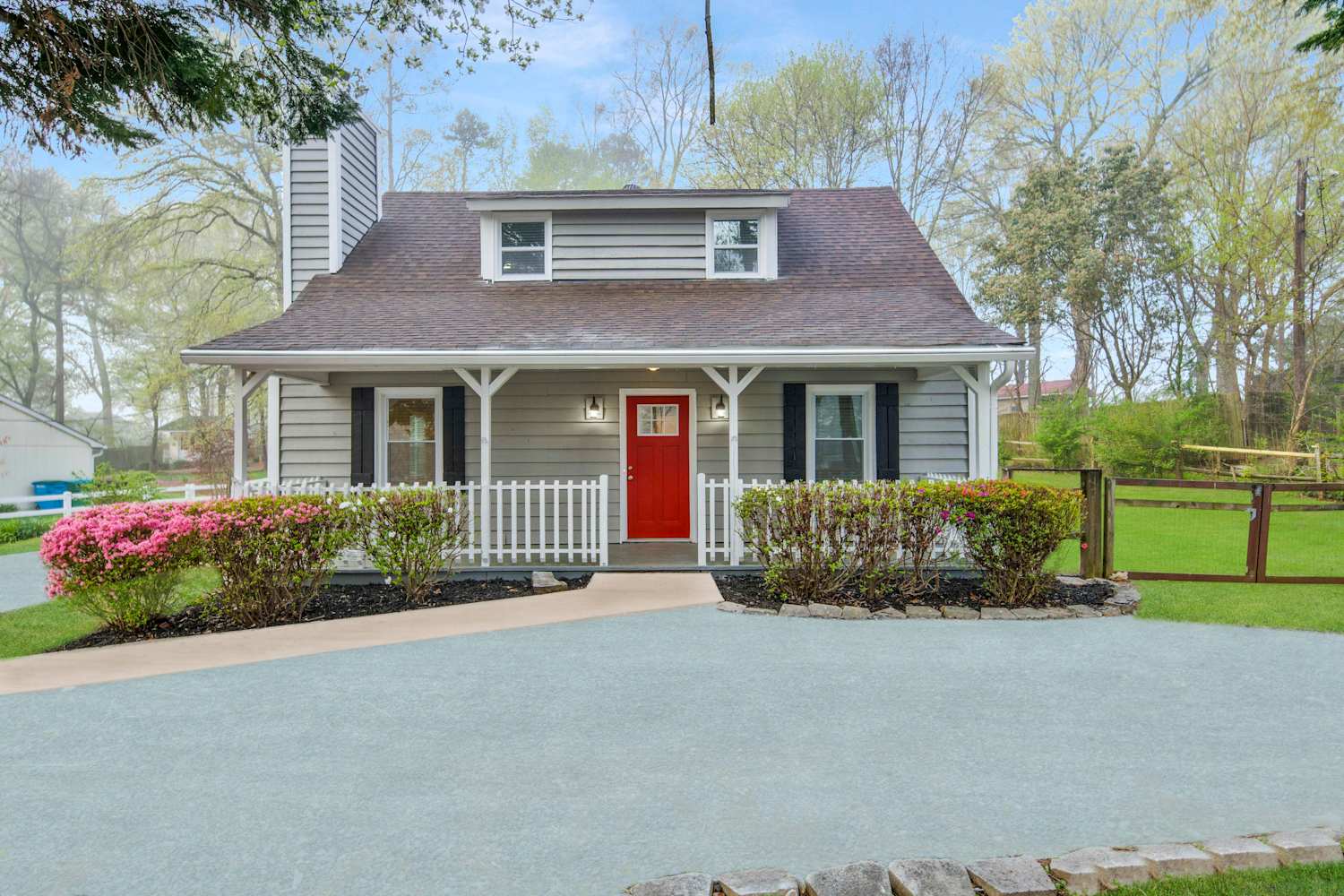 4-Bed Home at 126 Plaza Dr, Harrisburg