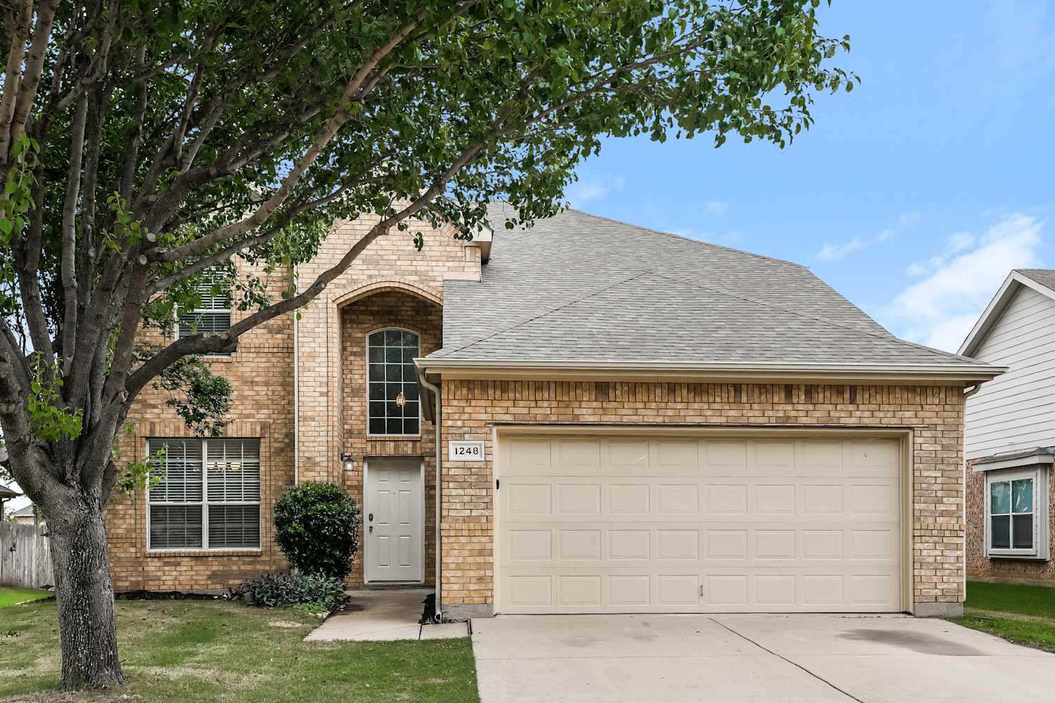 4-Bed House for Rent - 1248 Sweetwater Dr, Burleson, TX