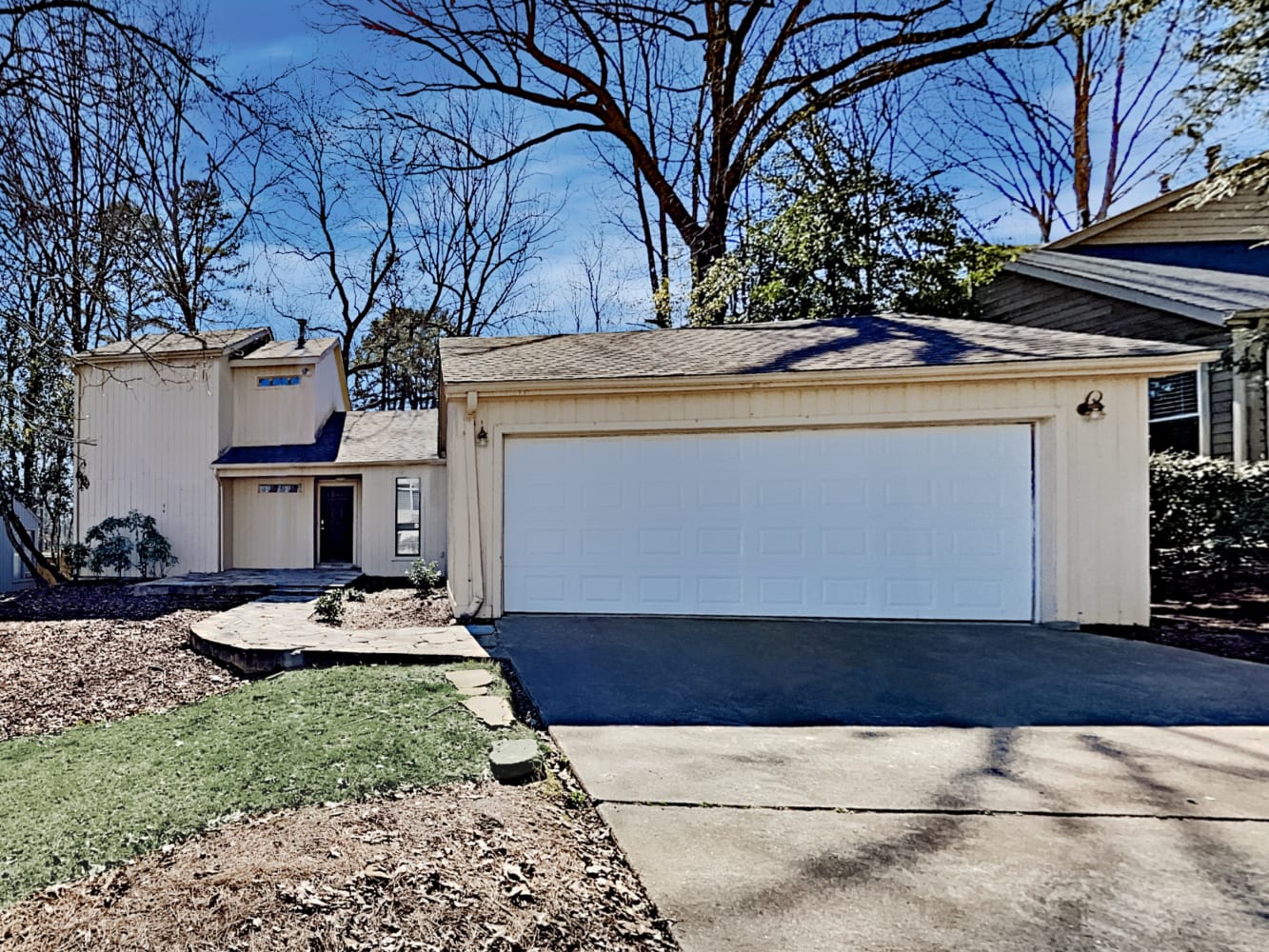 3-Bed House for Rent - 125 S Falcon Blf, Alpharetta, GA