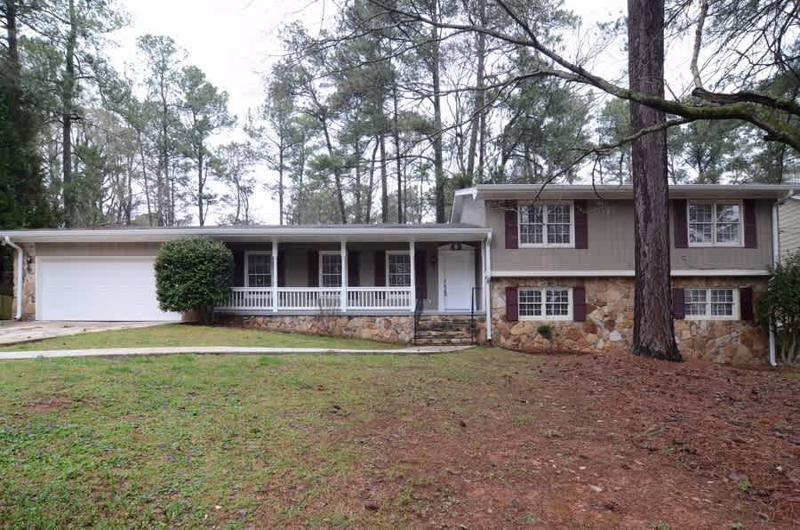 5-Bed Home at 1362 Hampton Hall Dr NE, Atlanta