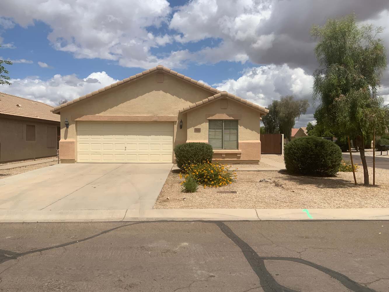 3-Bed Home at 1402 E Vernoa St, San Tan Valley
