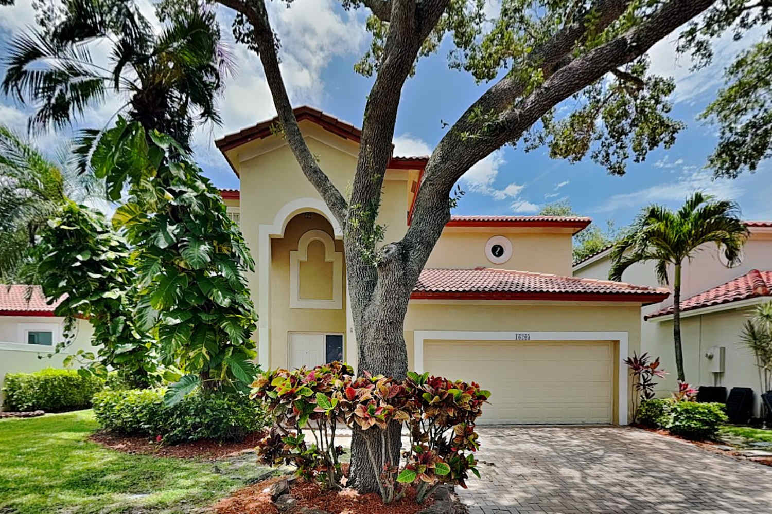 4-Bed House for Rent - 16203 Opal Creek Dr, Weston, FL