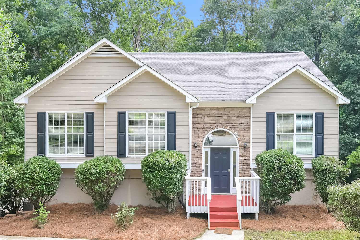 3-Bed House for Rent - 1661 Hampton Walk Dr, Hoschton, GA
