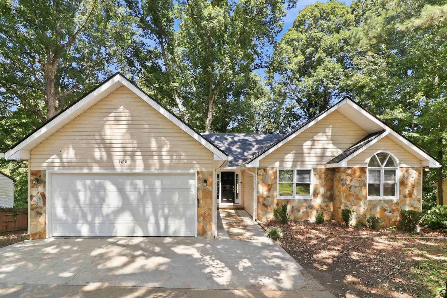4 Bedroom House – 1810 Timber Lake Rd NW, Kennesaw, GA 30144