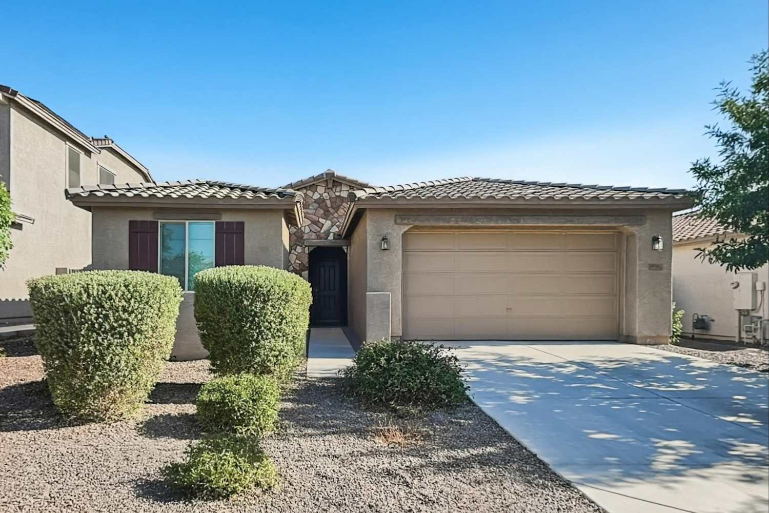 4-Bed House for Rent - 19018 W Yucatan Dr, Surprise, AZ