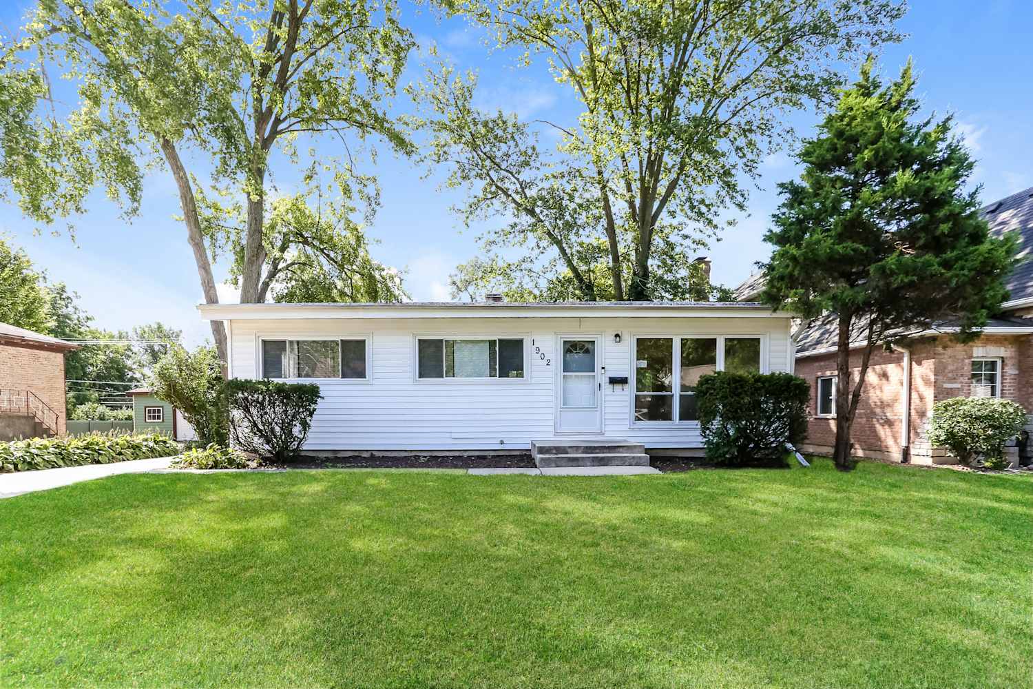 3-Bed Home at 1904 E Evergreen St, Wheaton