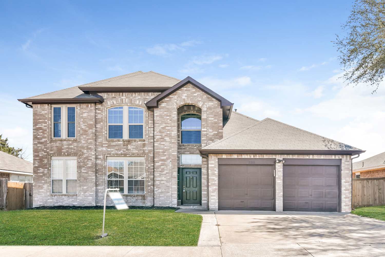 4-Bed Home at 207 Moss Dr, Cedar Hill