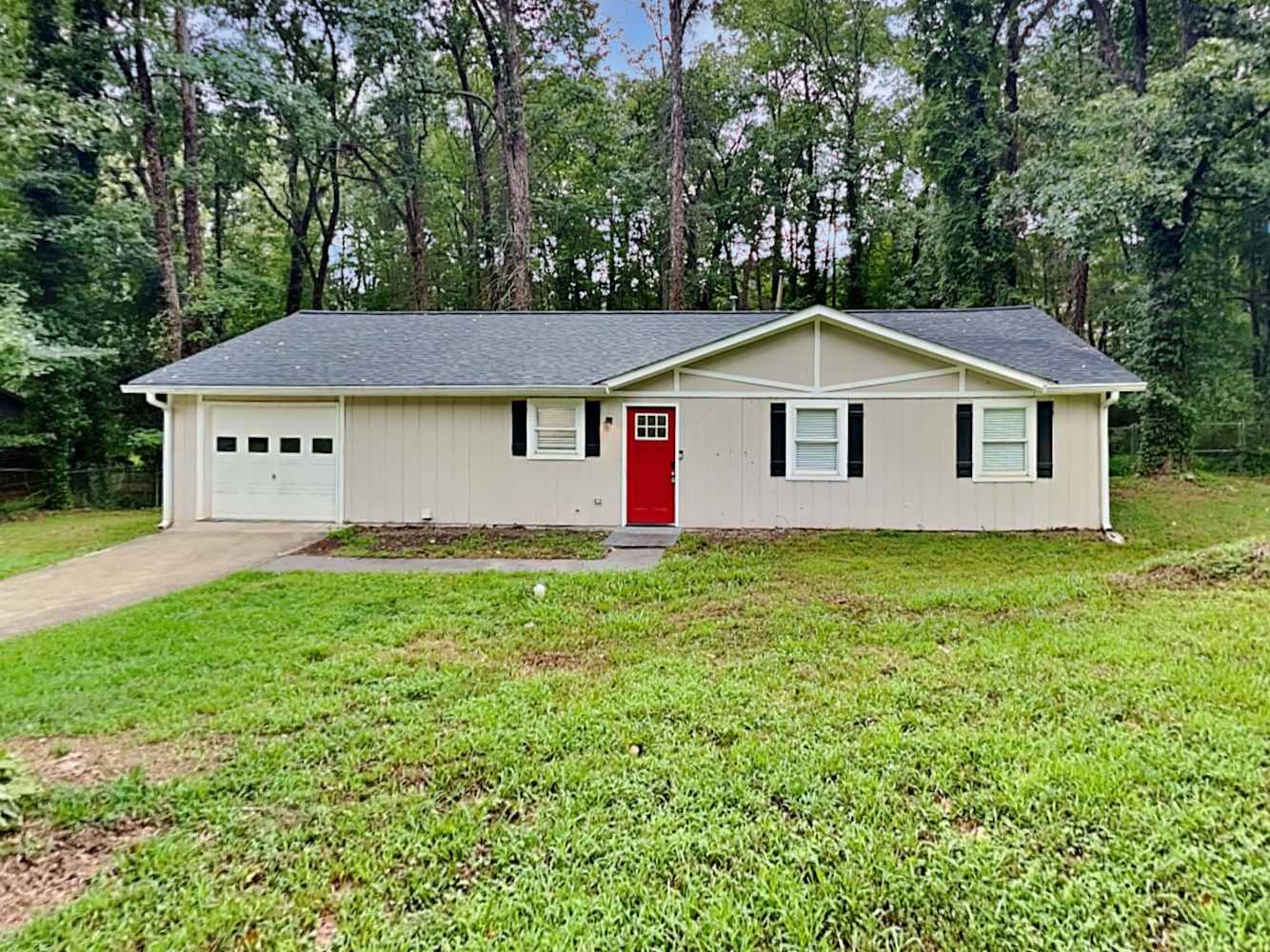 3 Bedroom House – 210 Hunt Ridge Dr, Stockbridge, GA 30281