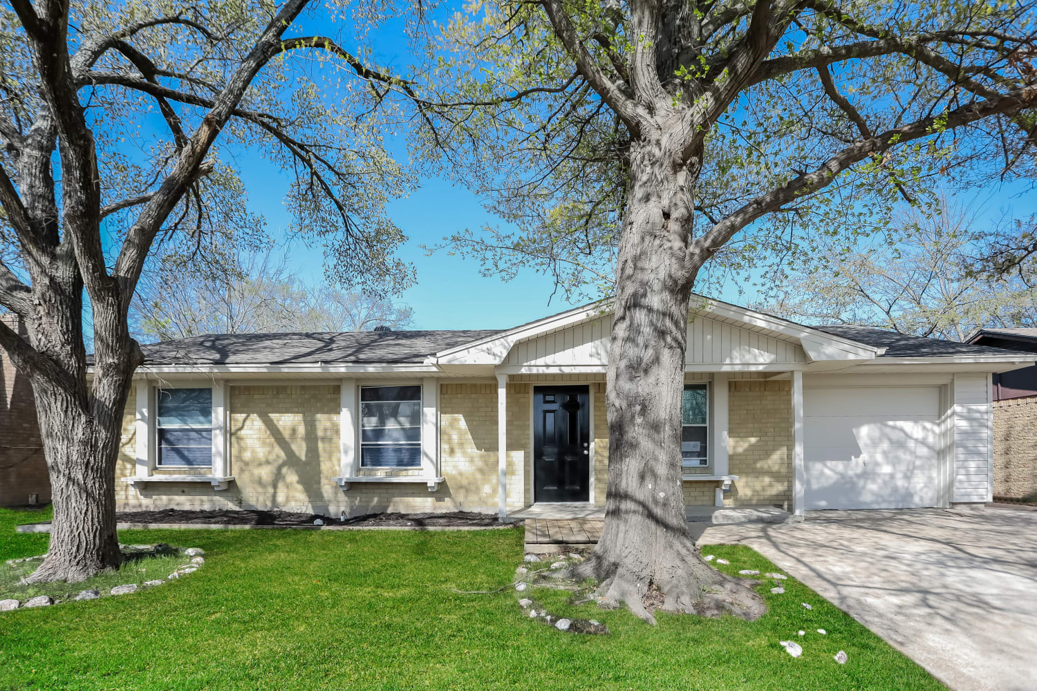 3-Bed House for Rent - 215 Adams, Royse City, TX