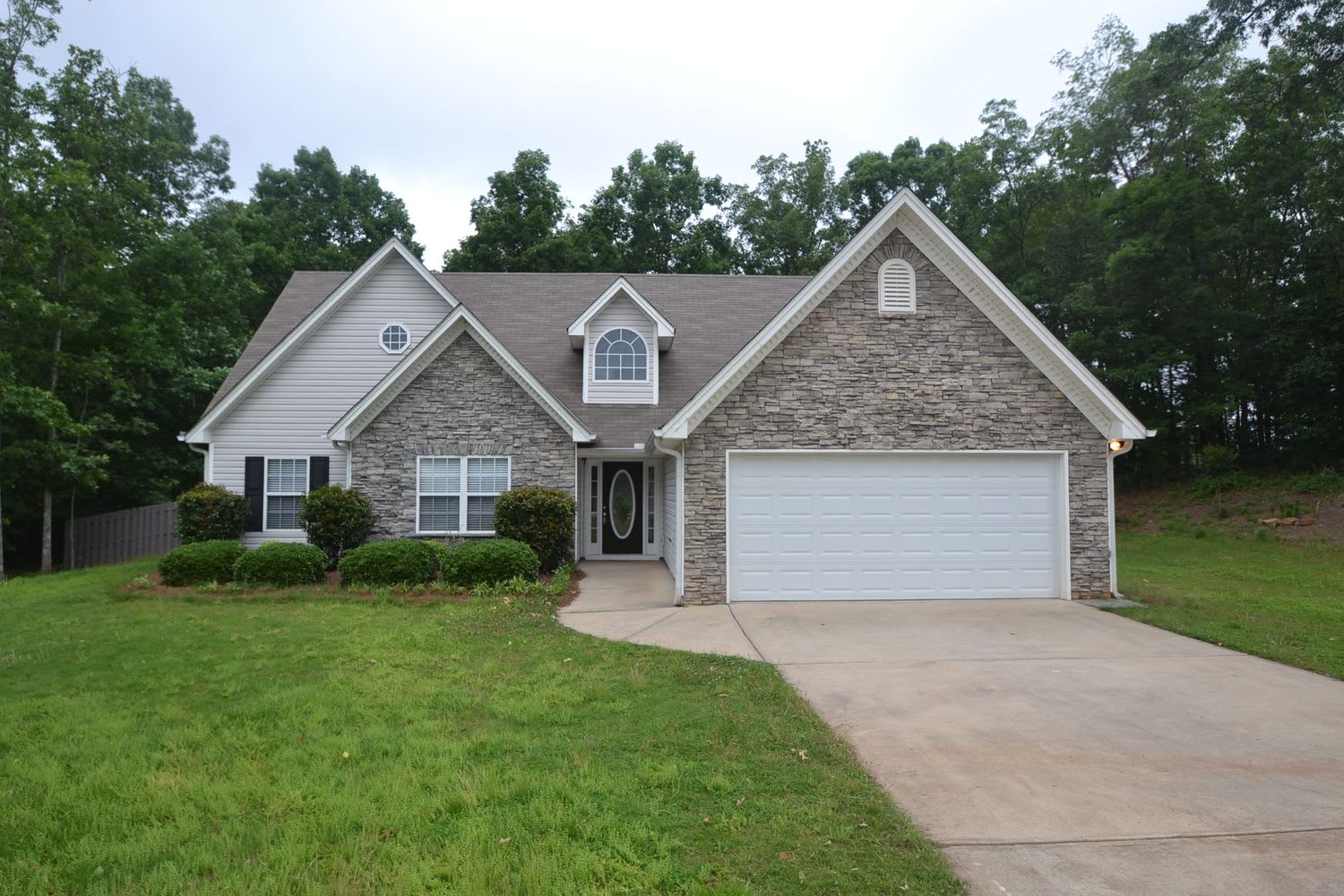 3 Bedroom House – 220 Chinns Way, Hampton, GA 30228