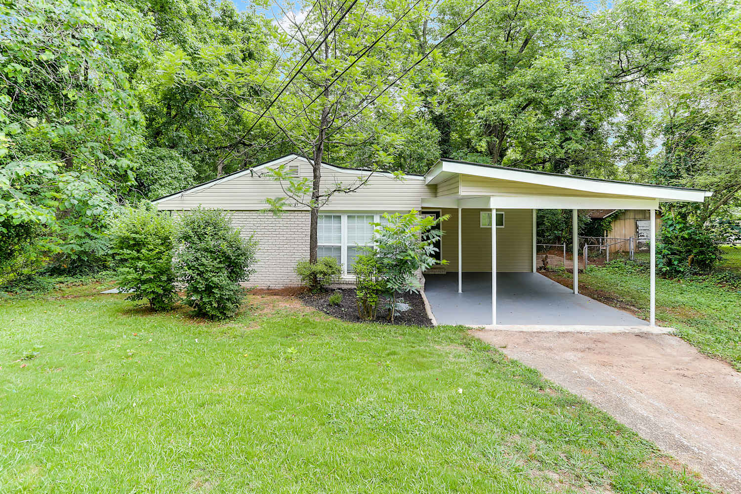 3 Bedroom House – 2254 Whites Mill Rd, Decatur, GA 30032