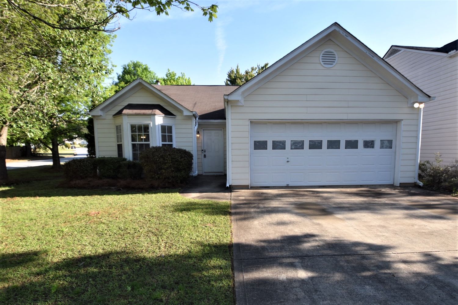 3 Bedroom House – 2449 Feathertree Ln, Lawrenceville, GA 30044