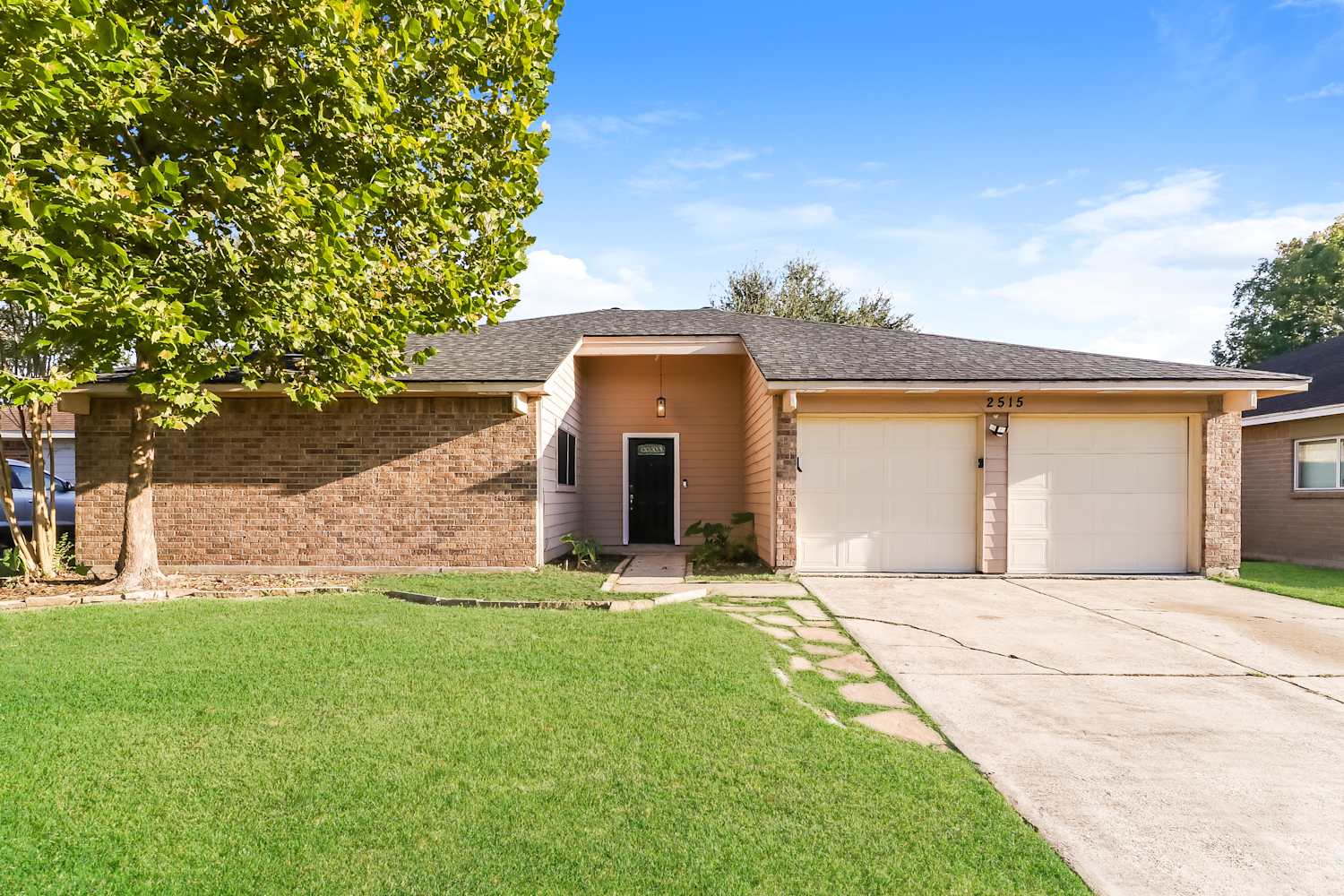 3 Bedroom House – 2515 General Colony Dr, Friendswood, TX 77546