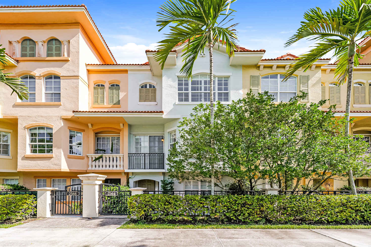 3-Bed Home at 2566 Gardens Pkwy, Palm Beach Gardens