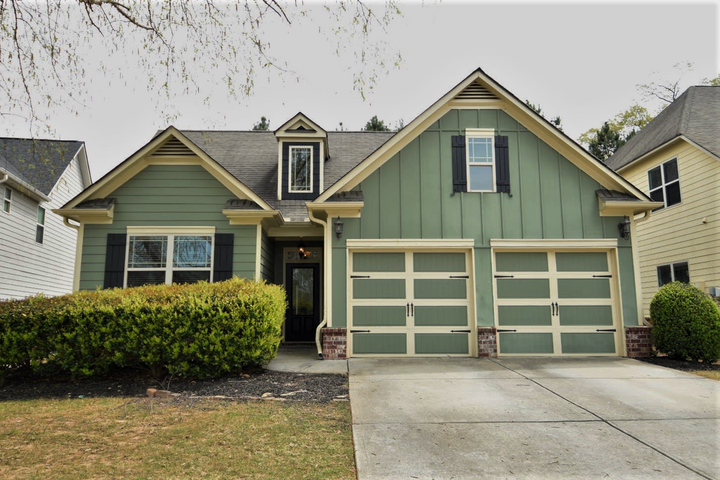 3 Bedroom House – 261 Royal Crescent Ter, Canton, GA 30115