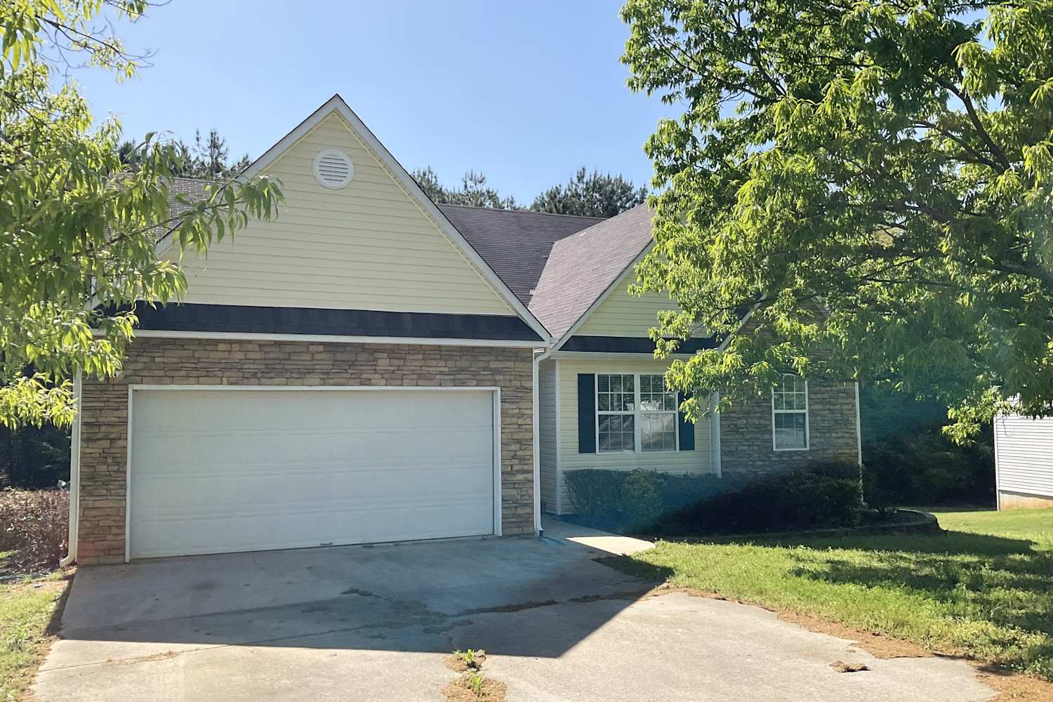 3 Bedroom House – 286 Rockingham Dr, Loganville, GA 30052