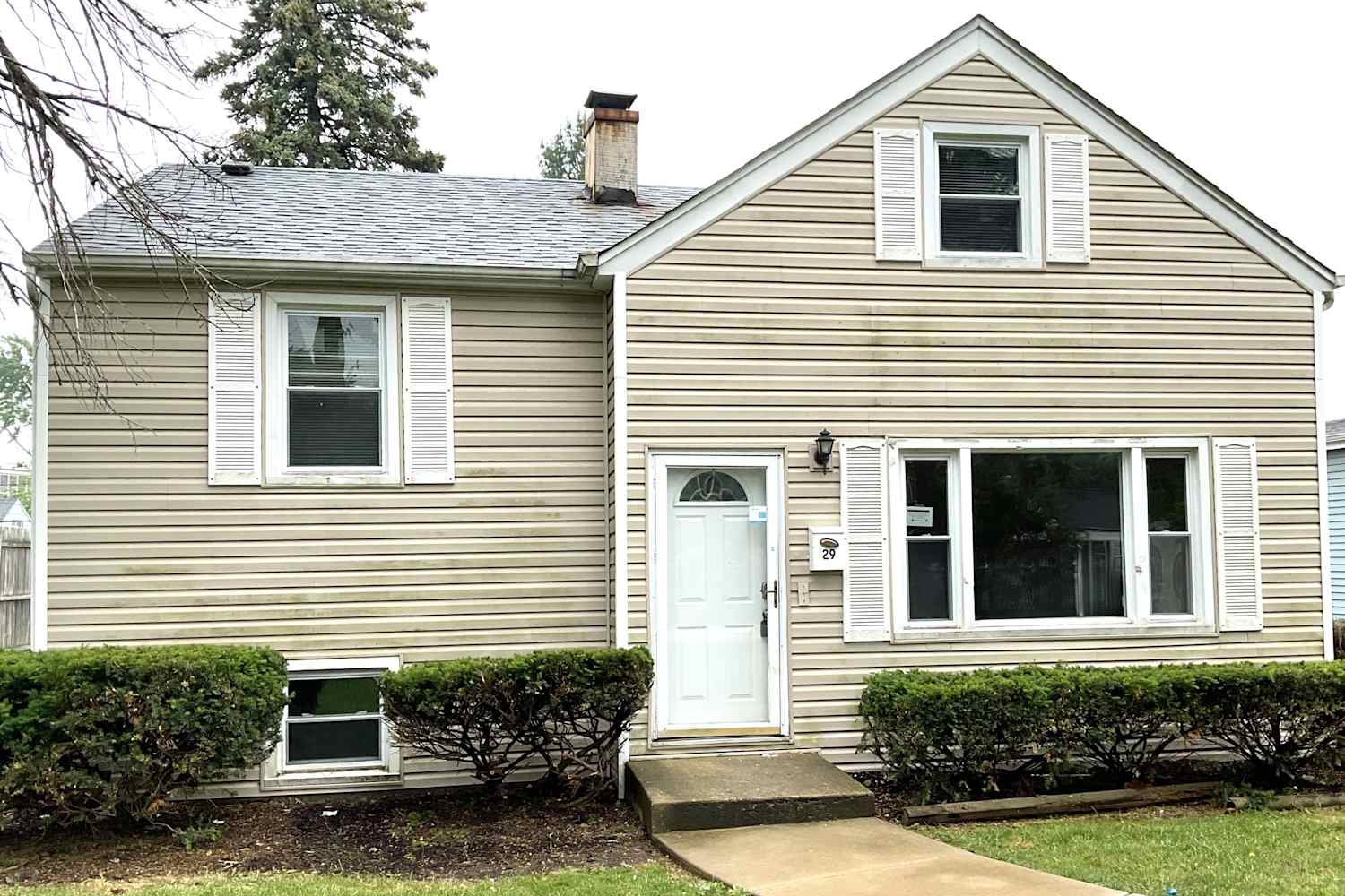 3-Bed House for Rent - 29 W Graham Ave, Lombard, IL