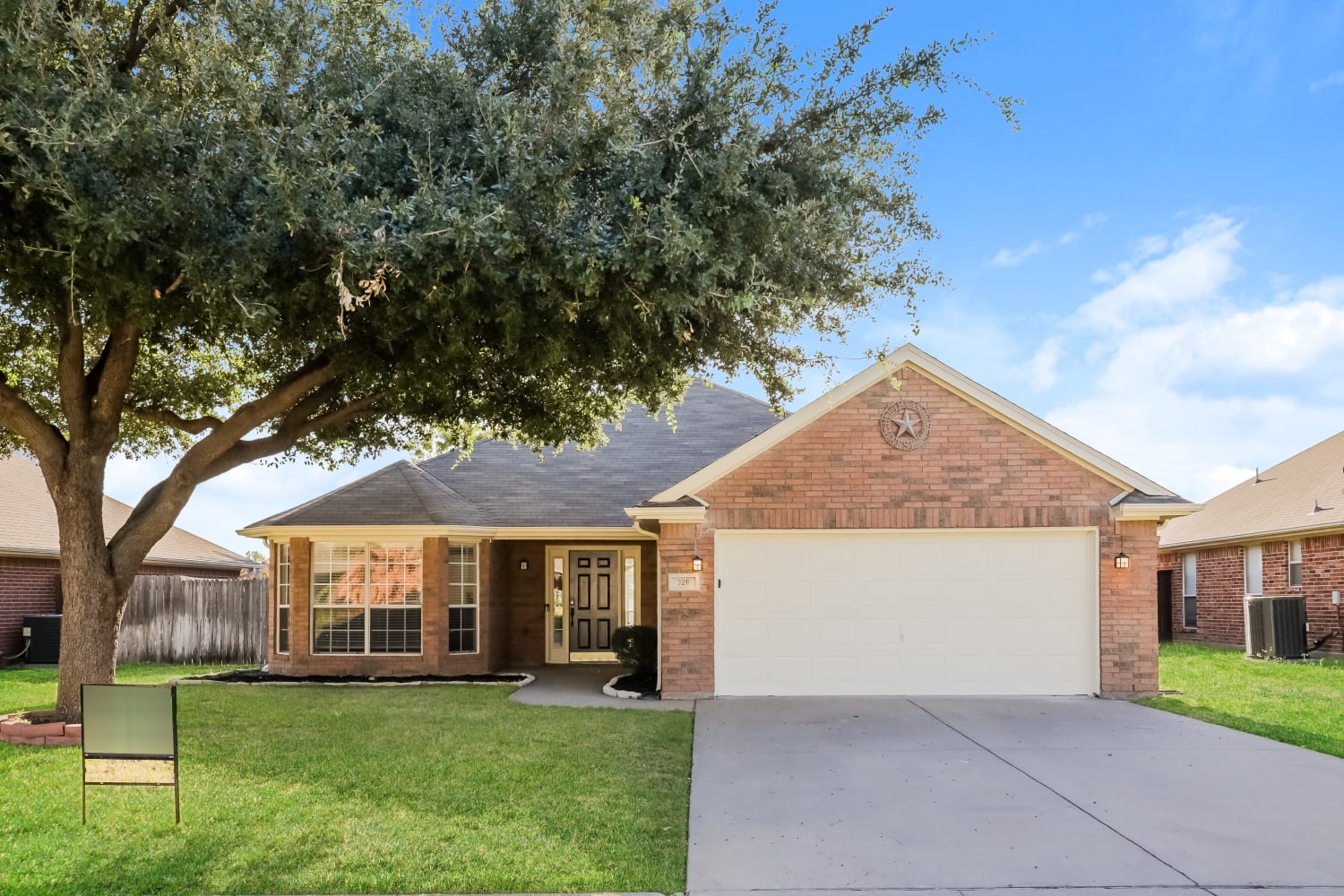 3-Bed House for Rent - 320 Bicole Dr, Burleson, TX