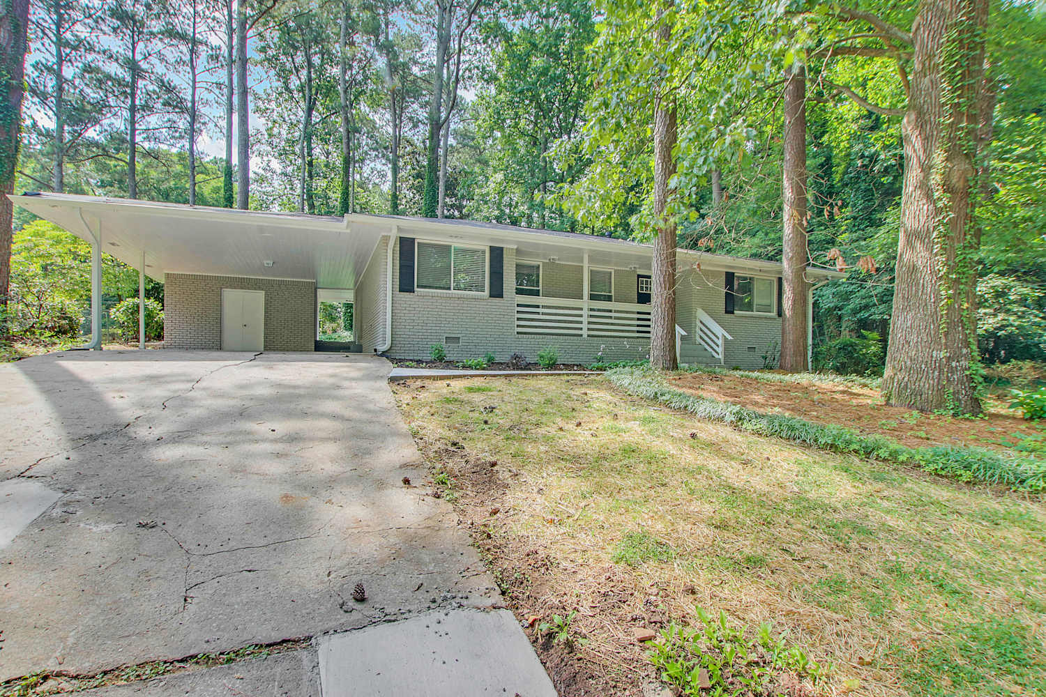 5 Bedroom House – 3873 W Hilda Cir, Decatur, GA 30035