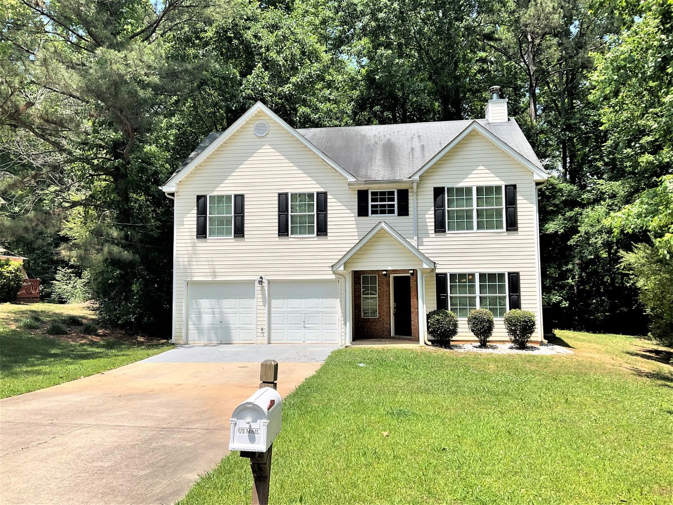 4-Bed House for Rent - 3985 Melanie Woods Dr, Atlanta, GA