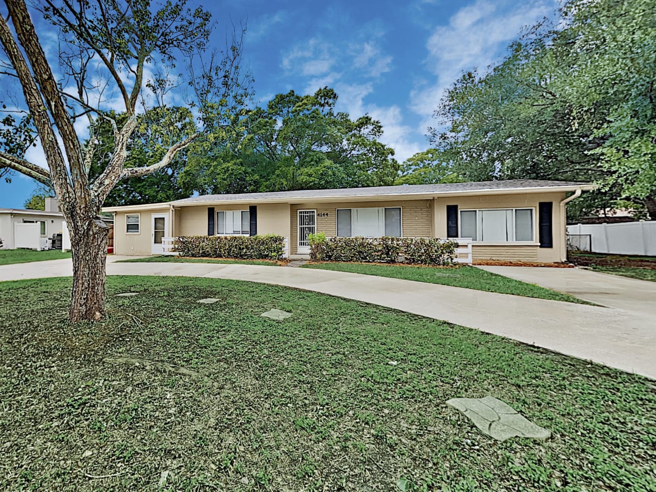 4-Bed House for Rent - 4144 Worcester Rd, Sarasota, FL