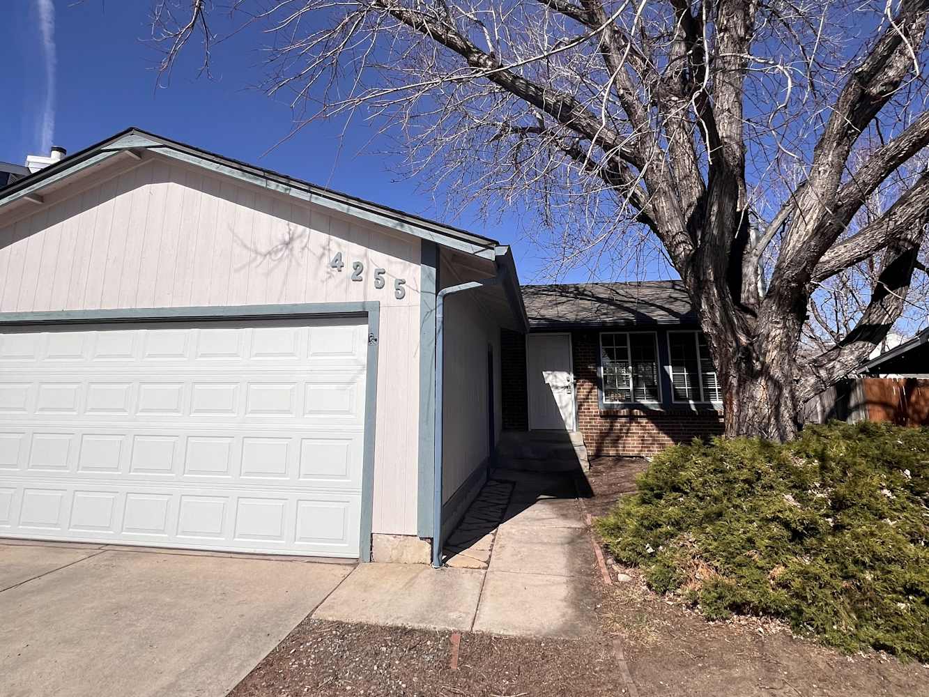 3-Bed Home in null, Aurora