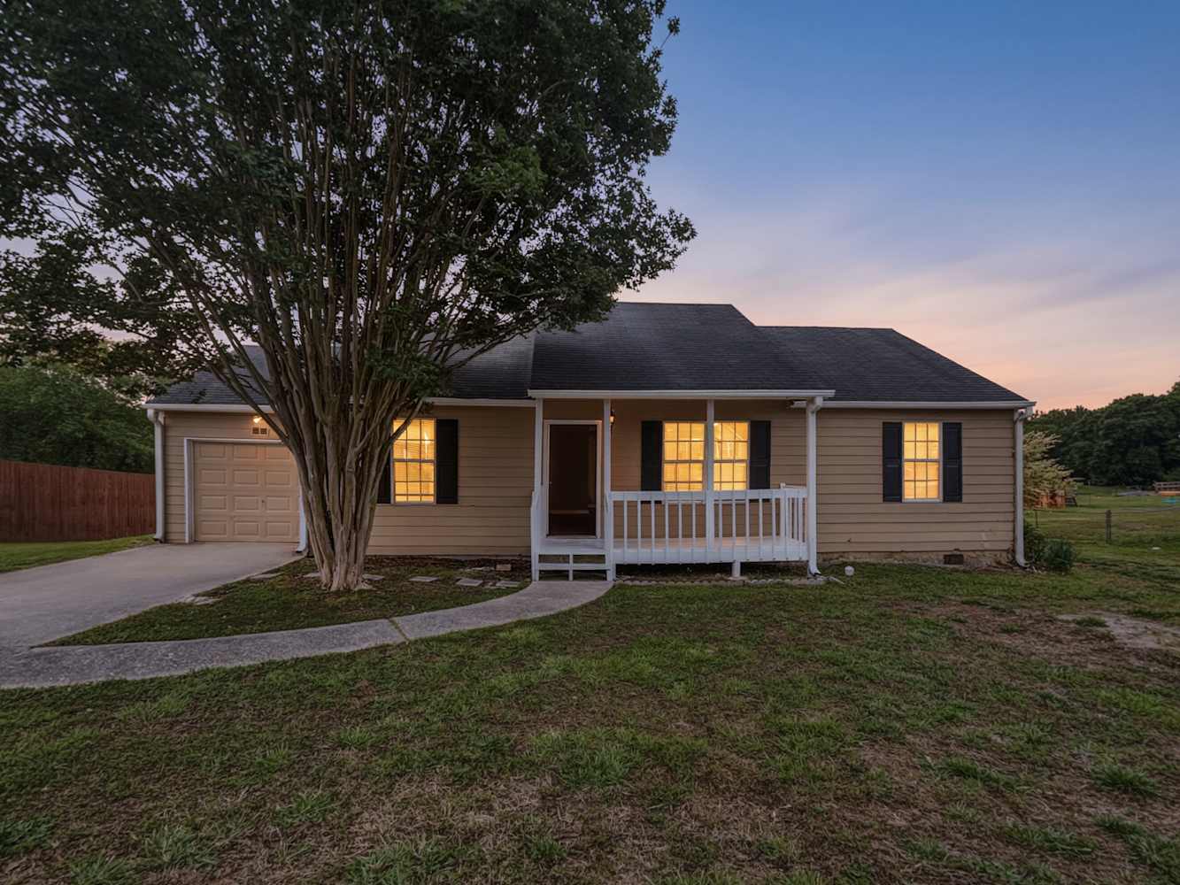 3 Bedroom House – 443 Linda Ln, Powder Springs, GA 30127
