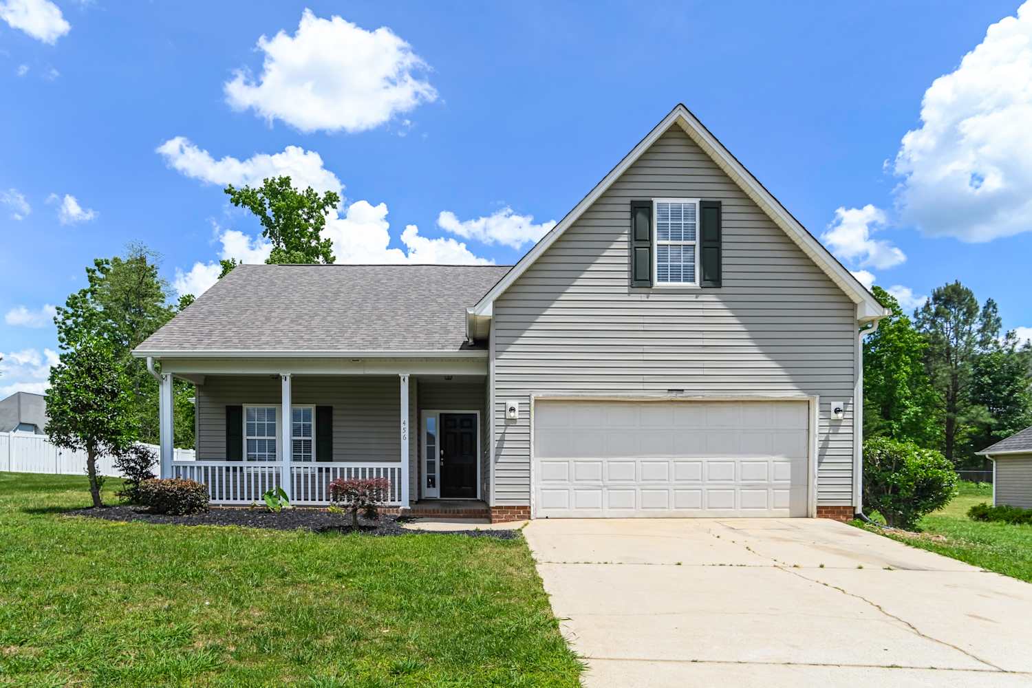 4-Bed Home at 458 Linsbury Ct, Gastonia