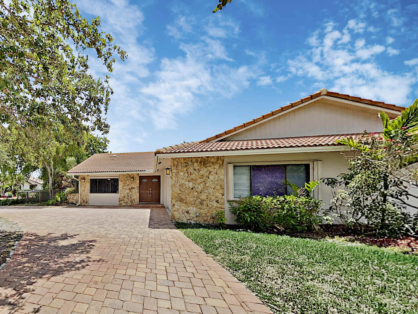 5-Bed House for Rent - 501 NW 107th Ter, Coral Springs, FL