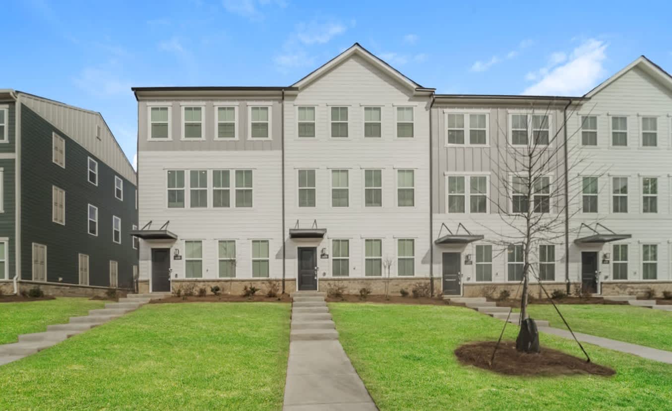 4-Bed Apartment in Smith Farms, Charlotte