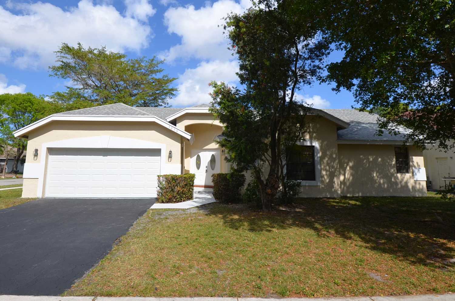 4-Bed Home at 5052 NW 44th Ave, Coconut Creek